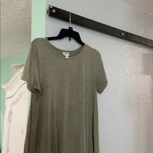 Like New Heathered olive Carly. Medium